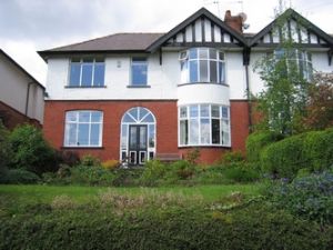 Bentmeadows, Rochdale - AN IMPOSING FOUR BEDROOMED TRADITIONAL 

FAMILY HOME
